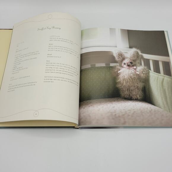 Faith Hope Love Knitting Celebrating the Gift of Knitting 20 Beautiful Patterns - Picture 9 of 16